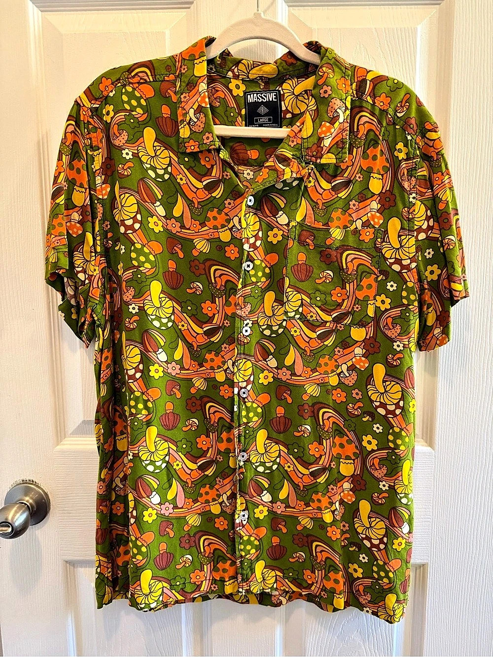 MASSIVE Men's Retro Button Down in Green & Orange Size L